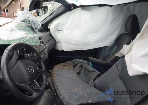 2019 Honda Passport Touring z USA, uszkodzony, nr VIN 5FNYF8H9XKB017556